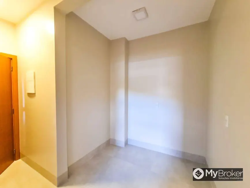 Casa de Condomínio com 3 quartos à venda, 300m2 em Senador Canedo - GO - imagem 9 Foto 9 de Casa de Condomínio com 3 quartos à venda, 300m2 em Senador Canedo - GO