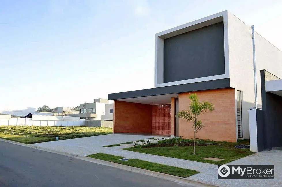 Foto 2 de Casa de Condomínio com 3 quartos à venda, 300m2 em Parque Alvorada, Senador Canedo - GO