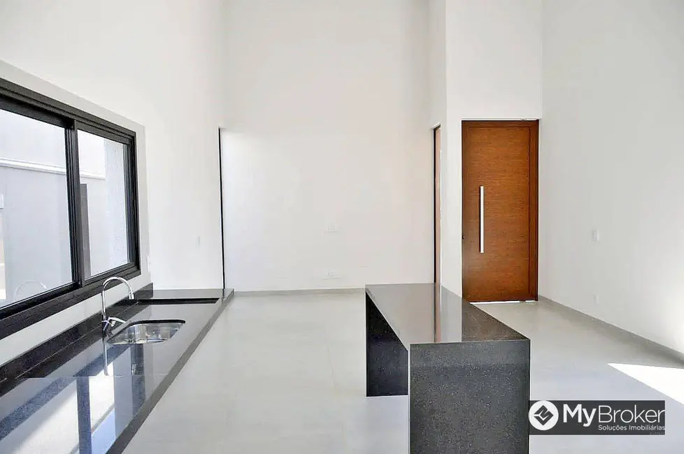 Casa de Condomínio com 3 quartos à venda, 300m2 em Parque Alvorada, Senador Canedo - GO - imagem 5 Foto 5 de Casa de Condomínio com 3 quartos à venda, 300m2 em Parque Alvorada, Senador Canedo - GO