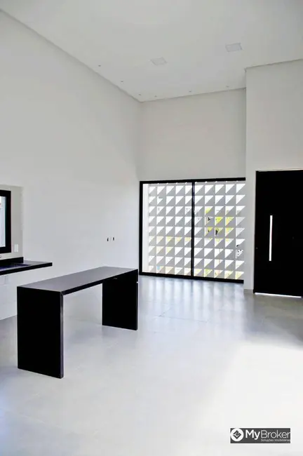 Foto 4 de Casa de Condomínio com 3 quartos à venda, 300m2 em Senador Canedo - GO