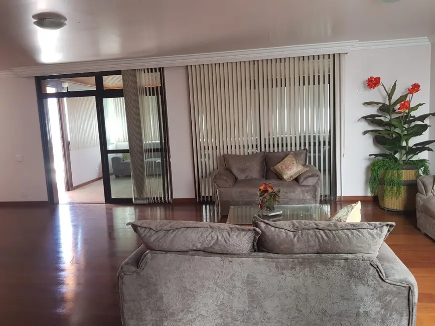 Apartamento com 4 quartos à venda, 360m2 em Rio De Janeiro - RJ - imagem 7 Foto 7 de Apartamento com 4 quartos à venda, 360m2 em Rio De Janeiro - RJ