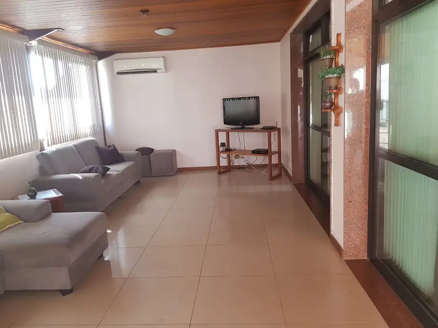 Apartamento com 4 quartos à venda, 360m2 em Rio De Janeiro - RJ - imagem 9 Foto 9 de Apartamento com 4 quartos à venda, 360m2 em Rio De Janeiro - RJ