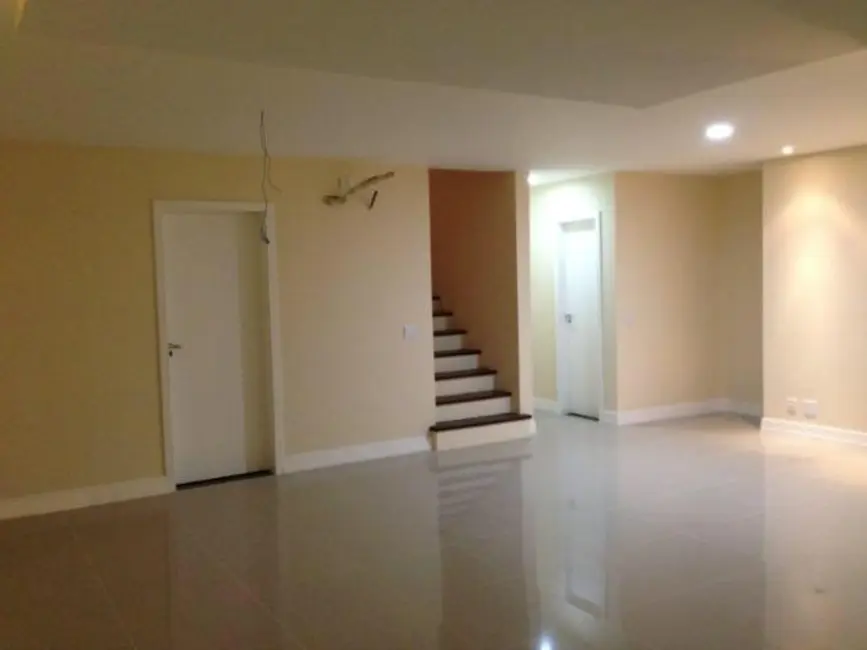 Casa de Condomínio com 4 quartos à venda, 276m2 em Recreio dos Bandeirantes, Rio De Janeiro - RJ - imagem 7 Foto 7 de Casa de Condomínio com 4 quartos à venda, 276m2 em Recreio dos Bandeirantes, Rio De Janeiro - RJ