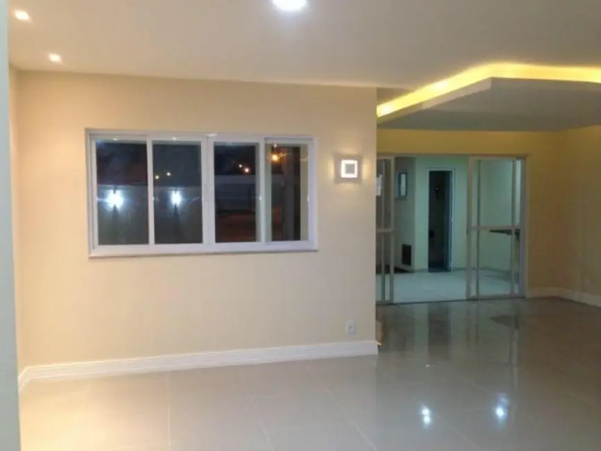 Casa de Condomínio com 4 quartos à venda, 276m2 em Recreio dos Bandeirantes, Rio De Janeiro - RJ - imagem 5 Foto 5 de Casa de Condomínio com 4 quartos à venda, 276m2 em Recreio dos Bandeirantes, Rio De Janeiro - RJ