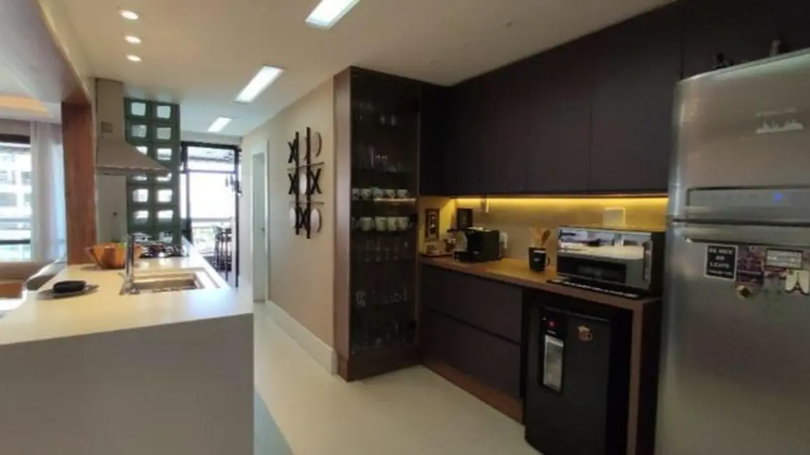 Apartamento com 3 quartos à venda, 147m2 em Barra da Tijuca, Rio De Janeiro - RJ - imagem 8 Foto 8 de Apartamento com 3 quartos à venda, 147m2 em Barra da Tijuca, Rio De Janeiro - RJ