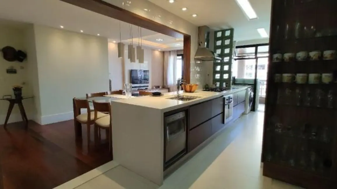 Apartamento com 3 quartos à venda, 147m2 em Barra da Tijuca, Rio De Janeiro - RJ - imagem 7 Foto 7 de Apartamento com 3 quartos à venda, 147m2 em Barra da Tijuca, Rio De Janeiro - RJ