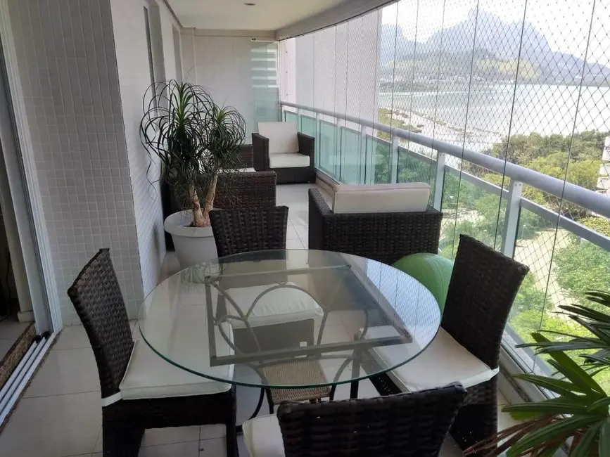 Apartamento com 2 quartos à venda, 110m2 em Barra da Tijuca, Rio De Janeiro - RJ - imagem 4 Foto 4 de Apartamento com 2 quartos à venda, 110m2 em Barra da Tijuca, Rio De Janeiro - RJ