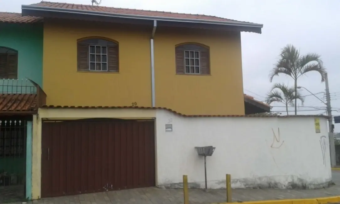 Foto 1 de Sobrado com 3 quartos à venda, 224m2 em Jardim Ivete, Mogi Das Cruzes - SP