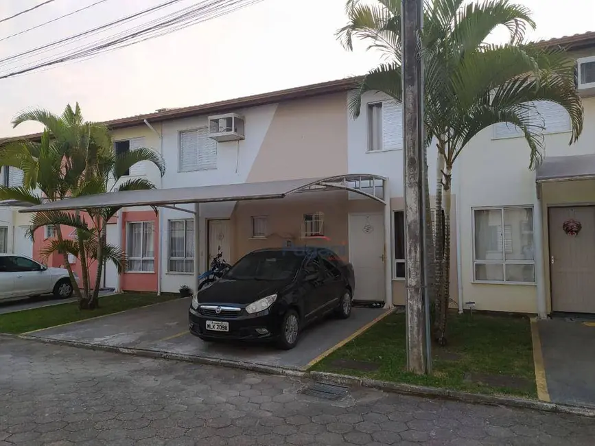 Foto 1 de Casa com 2 quartos à venda e para alugar, 72m2 em Sertão do Maruim, Sao Jose - SC