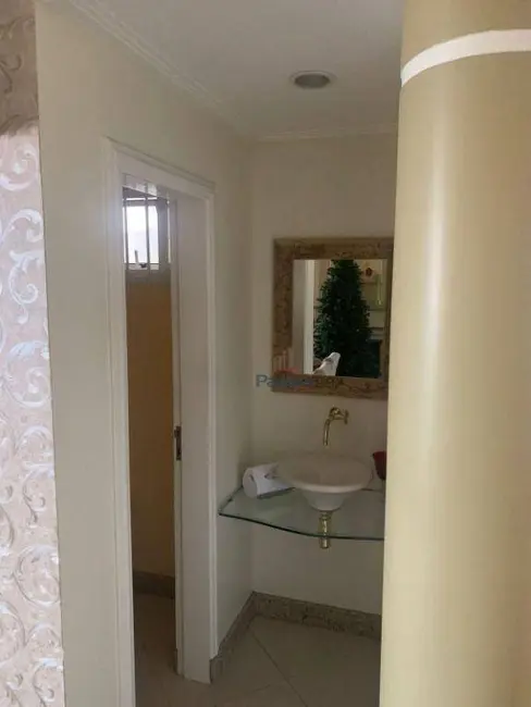 Casa com 3 quartos à venda, 405m2 em Centro, Palhoca - SC - imagem 8 Foto 8 de Casa com 3 quartos à venda, 405m2 em Centro, Palhoca - SC