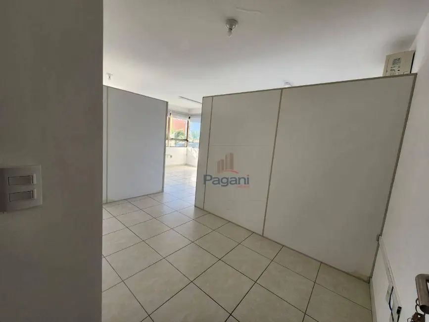 Foto 5 de Sala Comercial à venda e para alugar, 47m2 em Passa Vinte, Palhoca - SC