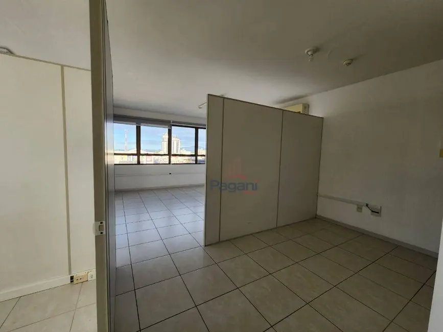 Foto 4 de Sala Comercial à venda e para alugar, 47m2 em Passa Vinte, Palhoca - SC