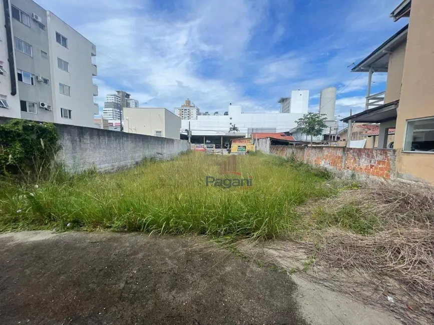 Foto 1 de Terreno / Lote à venda, 360m2 em Passa Vinte, Palhoca - SC