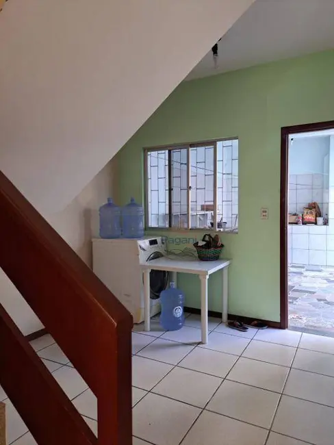 Foto 2 de Casa com 3 quartos à venda, 300m2 em Praia Comprida, Sao Jose - SC