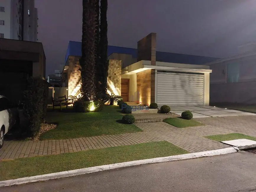 Foto 1 de Casa de Condomínio com 3 quartos à venda, 360m2 em Palhoca - SC