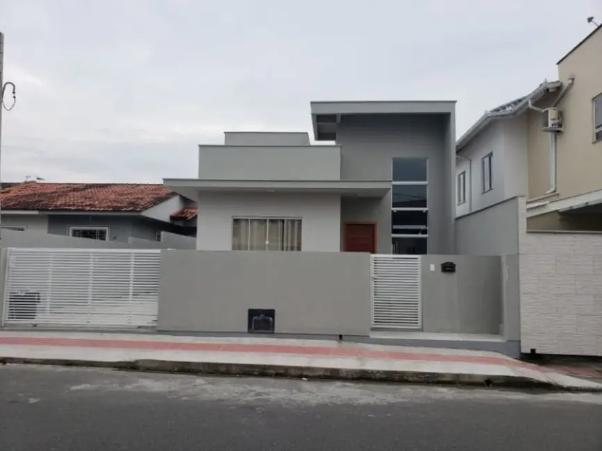 Foto 1 de Casa com 3 quartos à venda e para alugar, 200m2 em Alto Aririú, Palhoca - SC