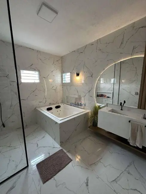 Casa com 3 quartos à venda, 360m2 em Aririú, Palhoca - SC - imagem 9 Foto 9 de Casa com 3 quartos à venda, 360m2 em Aririú, Palhoca - SC