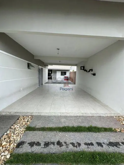 Casa com 3 quartos à venda, 360m2 em Aririú, Palhoca - SC - imagem 4 Foto 4 de Casa com 3 quartos à venda, 360m2 em Aririú, Palhoca - SC