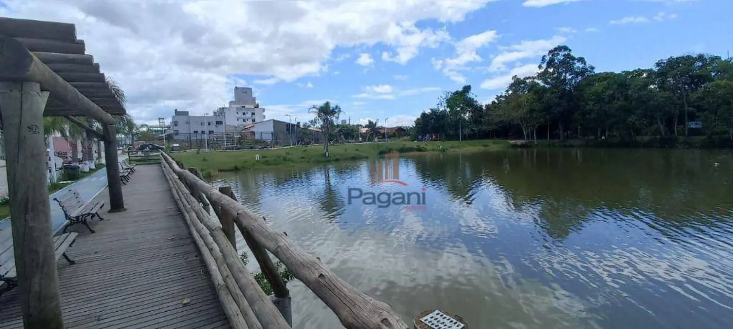 Foto 3 de Sobrado com 2 quartos à venda, 205m2 em Aririú, Palhoca - SC