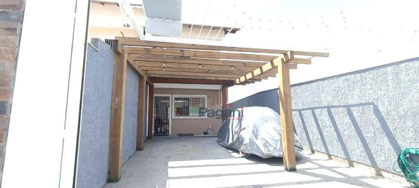 Foto 8 de Sobrado com 2 quartos à venda, 205m2 em Aririú, Palhoca - SC