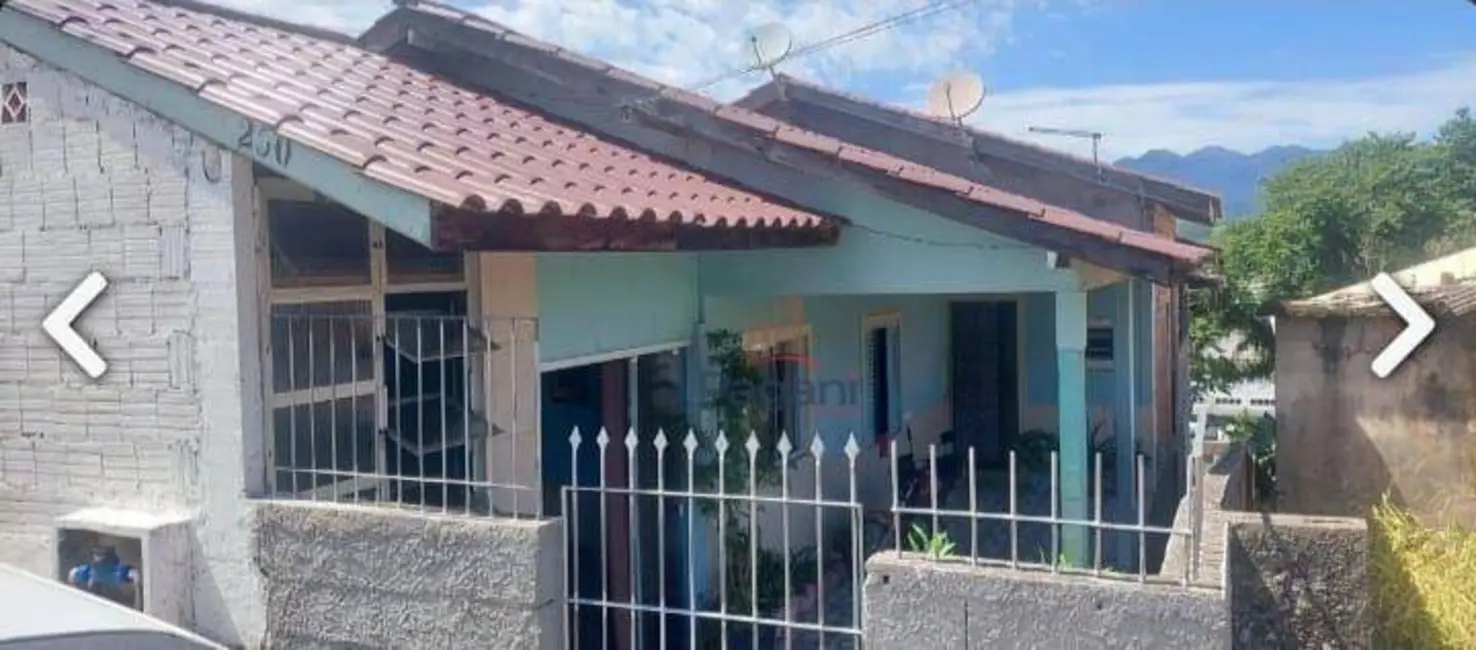 Foto 2 de Casa com 8 quartos à venda, 432m2 em Aririú, Palhoca - SC