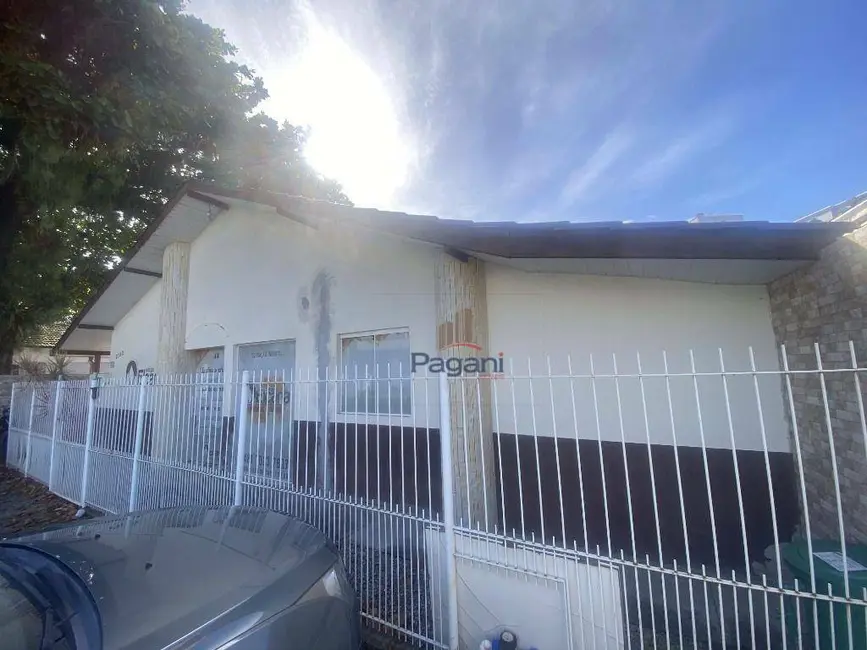 Foto 2 de Casa para alugar, 1100m2 em Centro, Palhoca - SC