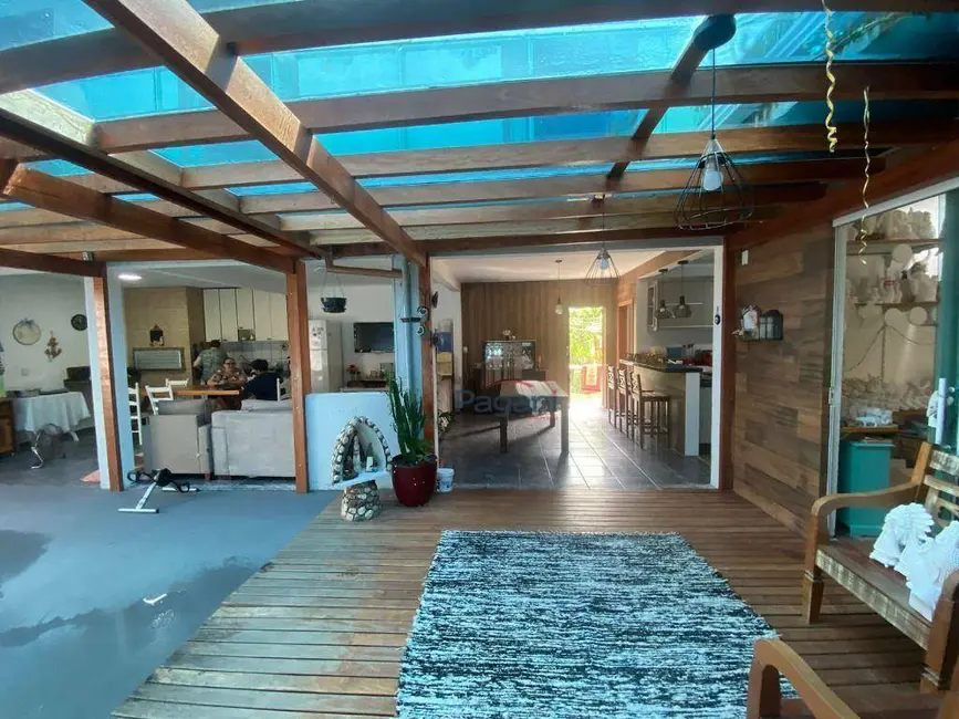 Foto 2 de Casa com 8 quartos à venda, 360m2 em Praia do Sonho (Ens Brito), Palhoca - SC