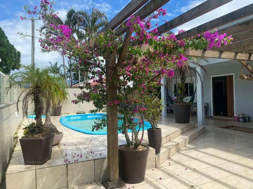 Foto 9 de Casa com 8 quartos à venda, 360m2 em Praia do Sonho (Ens Brito), Palhoca - SC