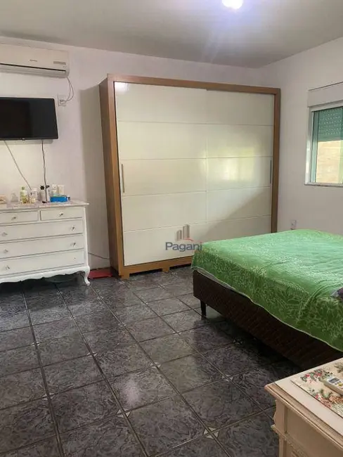 Foto 5 de Casa com 8 quartos à venda, 360m2 em Praia do Sonho (Ens Brito), Palhoca - SC