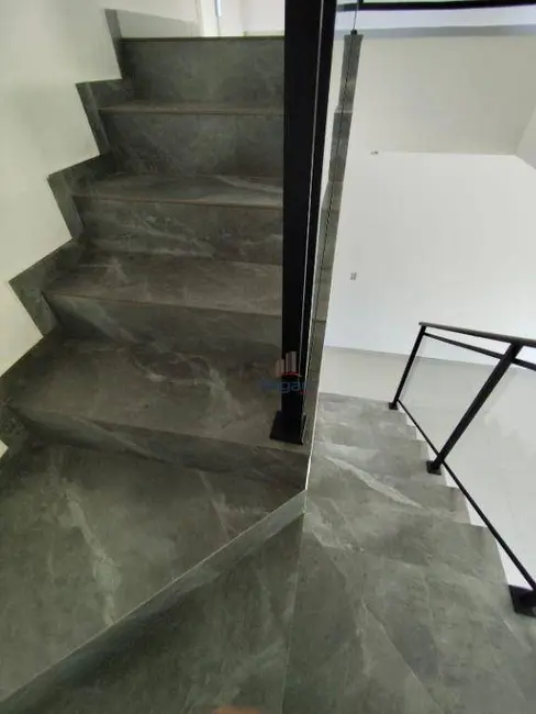 Foto 4 de Sobrado com 3 quartos à venda, 110m2 em Forquilhas, Sao Jose - SC