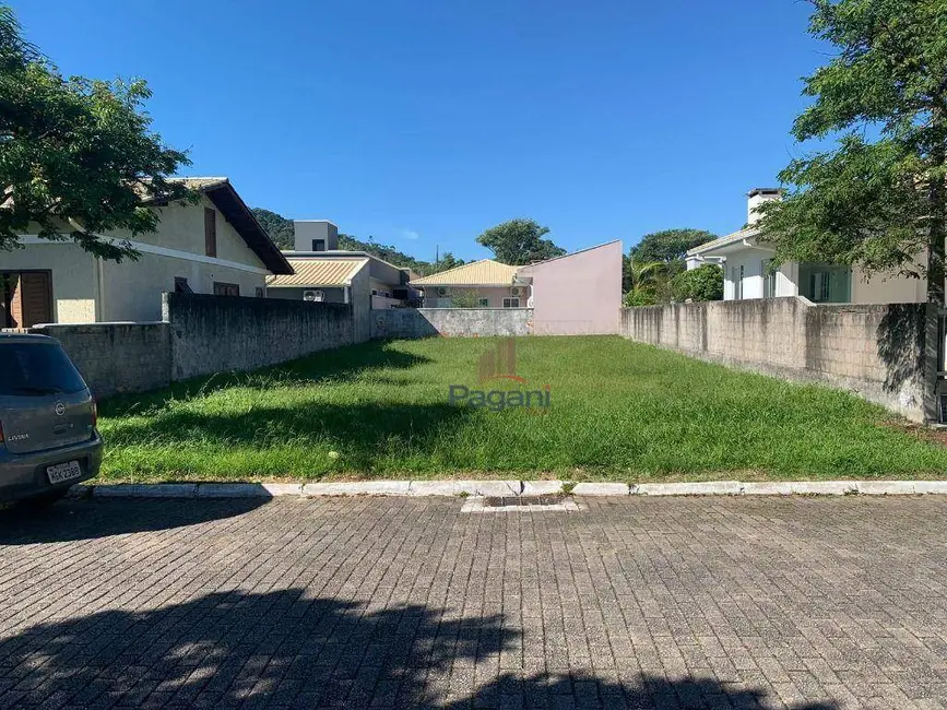 Foto 1 de Terreno / Lote à venda, 300m2 em Praia de Fora, Palhoca - SC