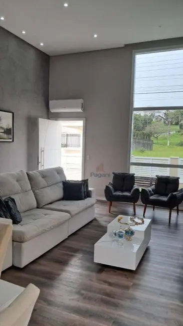 Foto 1 de Casa com 3 quartos à venda, 300m2 em Palhoca - SC