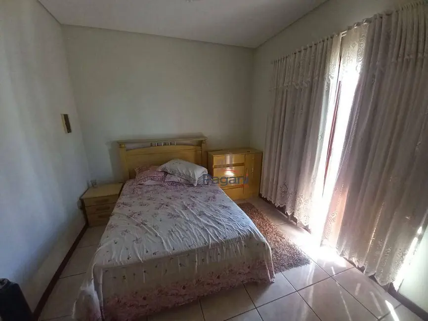 Foto 2 de Casa com 3 quartos à venda, 540m2 em Centro, Palhoca - SC