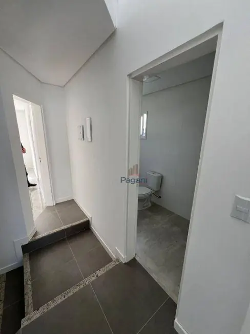 Foto 6 de Sobrado com 3 quartos à venda, 150m2 em Aririú, Palhoca - SC