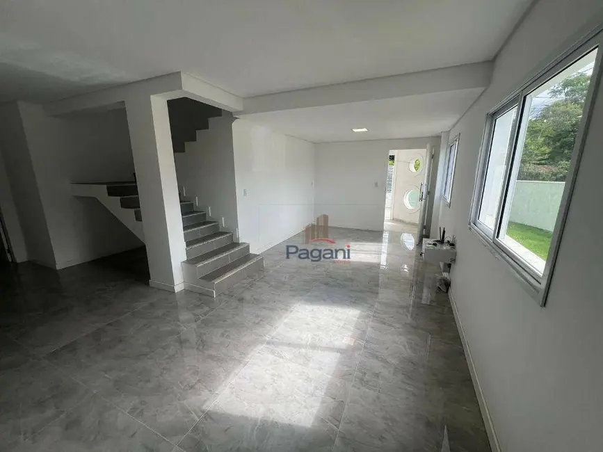 Foto 5 de Sobrado com 3 quartos à venda, 150m2 em Aririú, Palhoca - SC