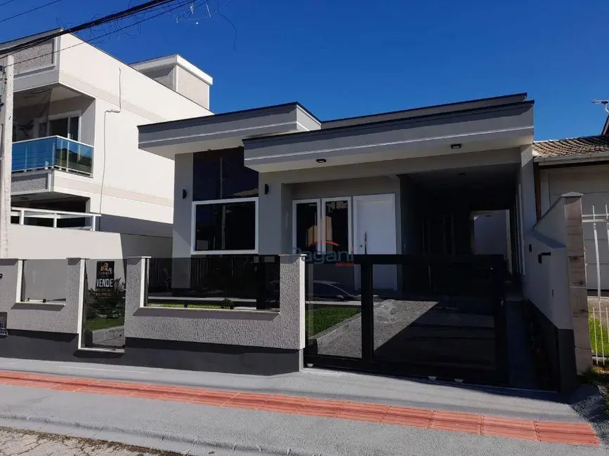Foto 2 de Casa com 3 quartos à venda, 200m2 em São Sebastião, Palhoca - SC