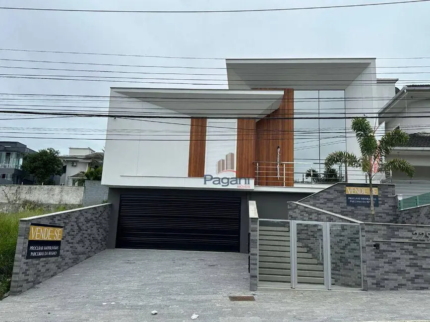 Foto 1 de Casa com 3 quartos à venda, 377m2 em Palhoca - SC
