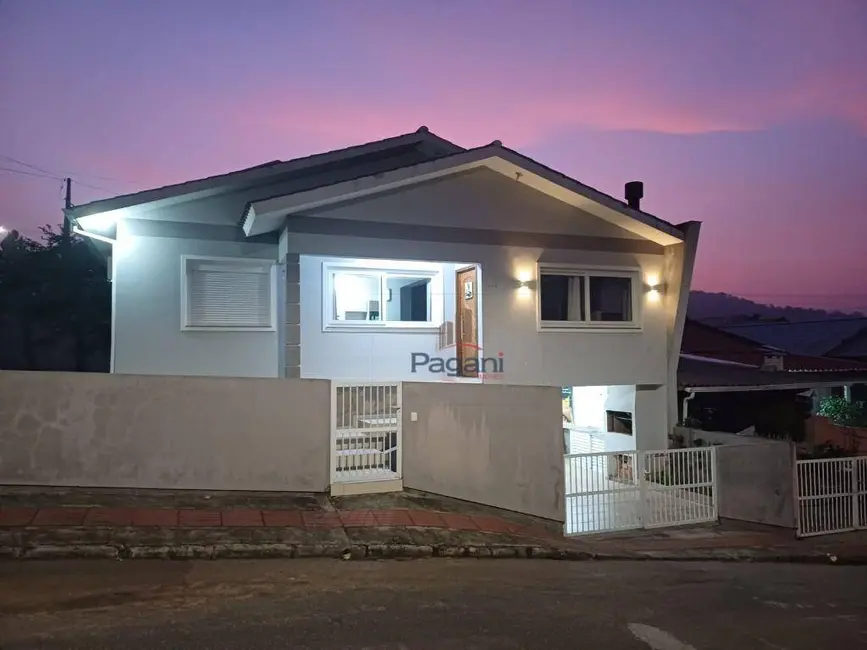 Casa com 2 quartos à venda, 294m2 em Alto Aririú, Palhoca - SC - imagem 6 Foto 6 de Casa com 2 quartos à venda, 294m2 em Alto Aririú, Palhoca - SC