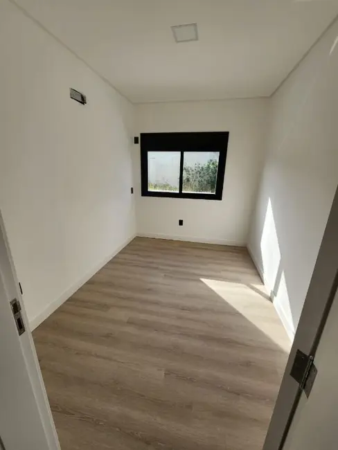 Foto 7 de Apartamento com 3 quartos à venda, 83m2 em Praia do Meio (Ens Brito), Palhoca - SC