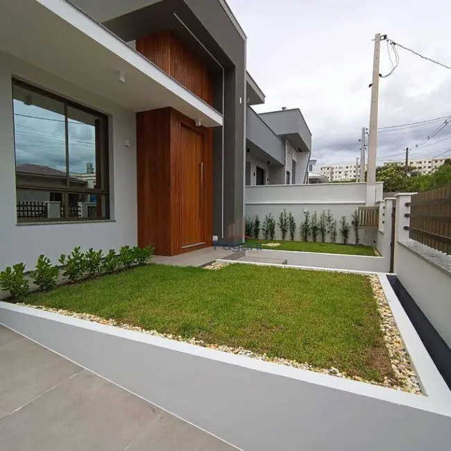 Foto 1 de Casa com 3 quartos à venda, 200m2 em Caminho Novo, Palhoca - SC