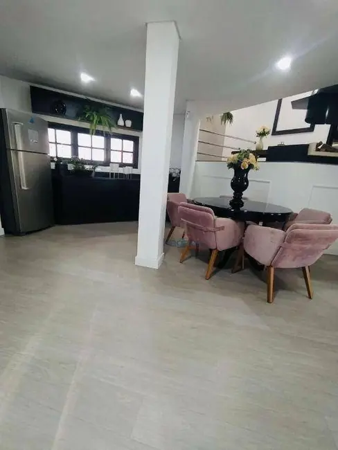 Casa com 4 quartos à venda, 360m2 em Centro, Palhoca - SC - imagem 9 Foto 9 de Casa com 4 quartos à venda, 360m2 em Centro, Palhoca - SC