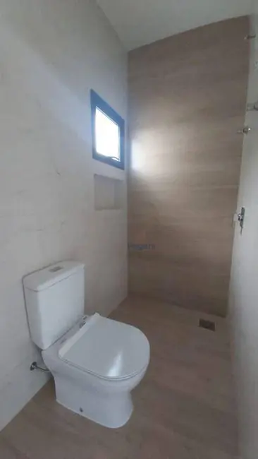 Casa com 2 quartos à venda, 200m2 em Aririú, Palhoca - SC - imagem 8 Foto 8 de Casa com 2 quartos à venda, 200m2 em Aririú, Palhoca - SC