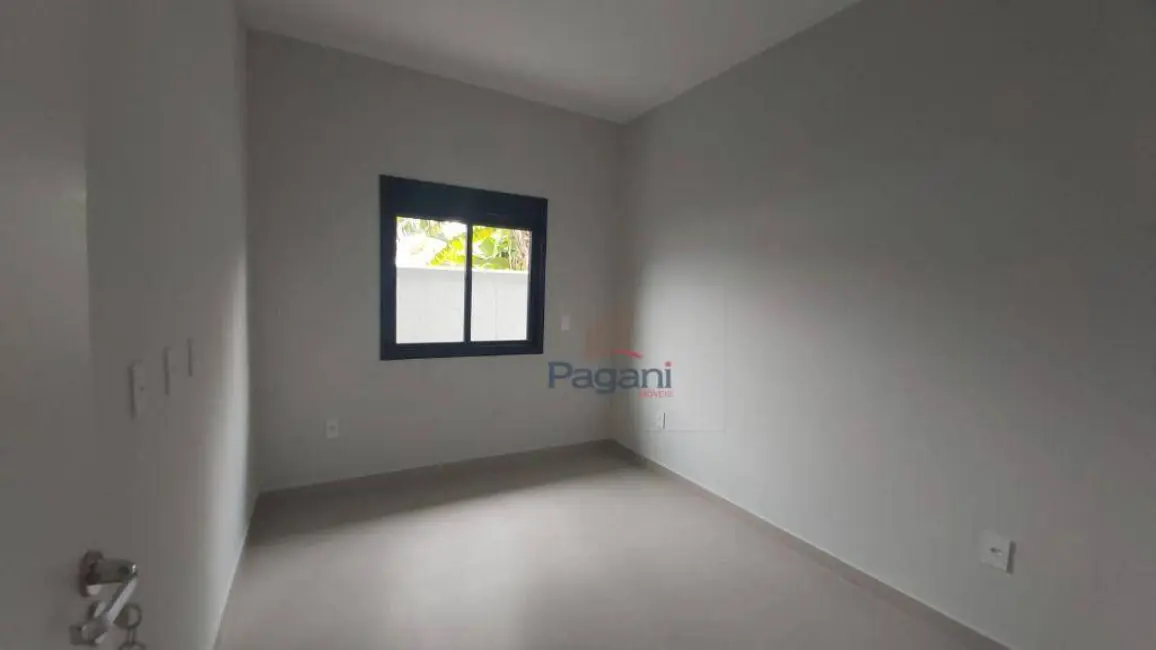 Casa com 2 quartos à venda, 200m2 em Aririú, Palhoca - SC - imagem 9 Foto 9 de Casa com 2 quartos à venda, 200m2 em Aririú, Palhoca - SC