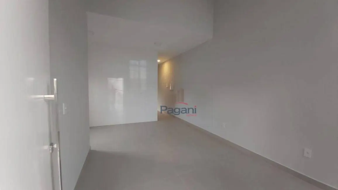 Casa com 2 quartos à venda, 200m2 em Aririú, Palhoca - SC - imagem 6 Foto 6 de Casa com 2 quartos à venda, 200m2 em Aririú, Palhoca - SC