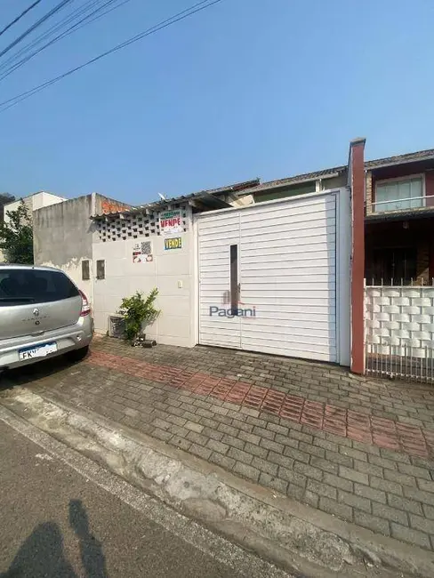 Foto 1 de Sobrado com 2 quartos à venda, 100m2 em Caminho Novo, Palhoca - SC