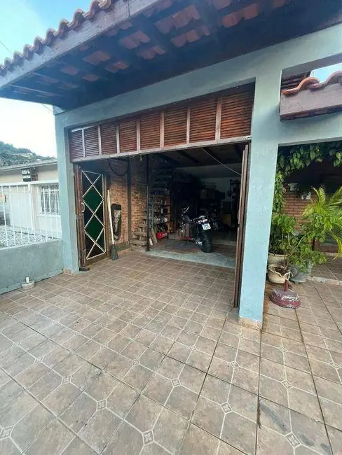 Foto 1 de Casa com 4 quartos à venda, 300m2 em Praia de Fora, Palhoca - SC