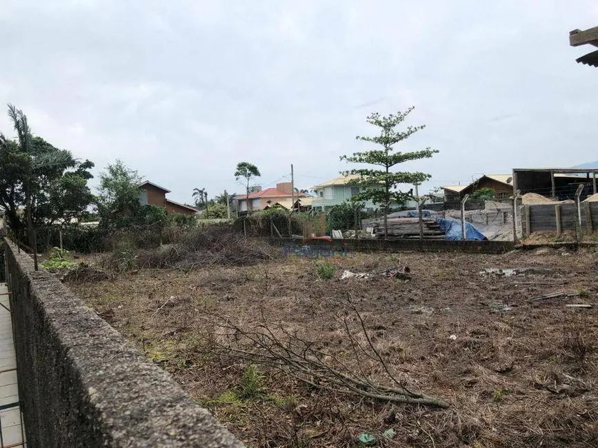 Foto 1 de Terreno / Lote à venda, 750m2 em Praia de Fora, Palhoca - SC