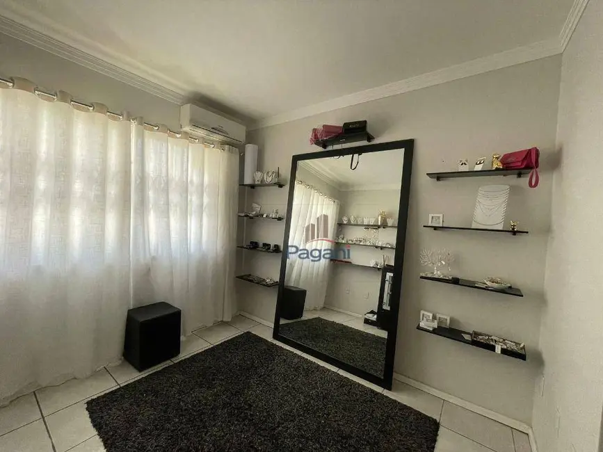 Foto 23 de Casa à venda, 378m2 em Centro, Palhoca - SC