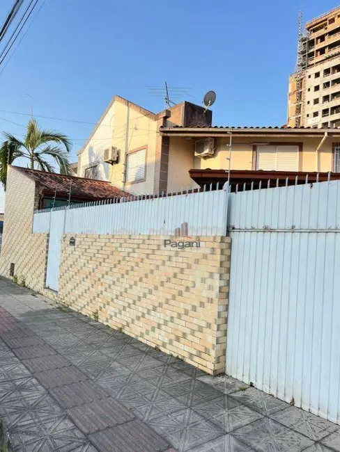 Foto 2 de Casa com 2 quartos à venda, 123m2 em Passa Vinte, Palhoca - SC