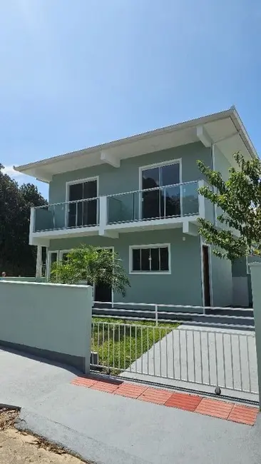 Foto 2 de Sobrado com 2 quartos à venda, 138m2 em Forquilhas, Sao Jose - SC